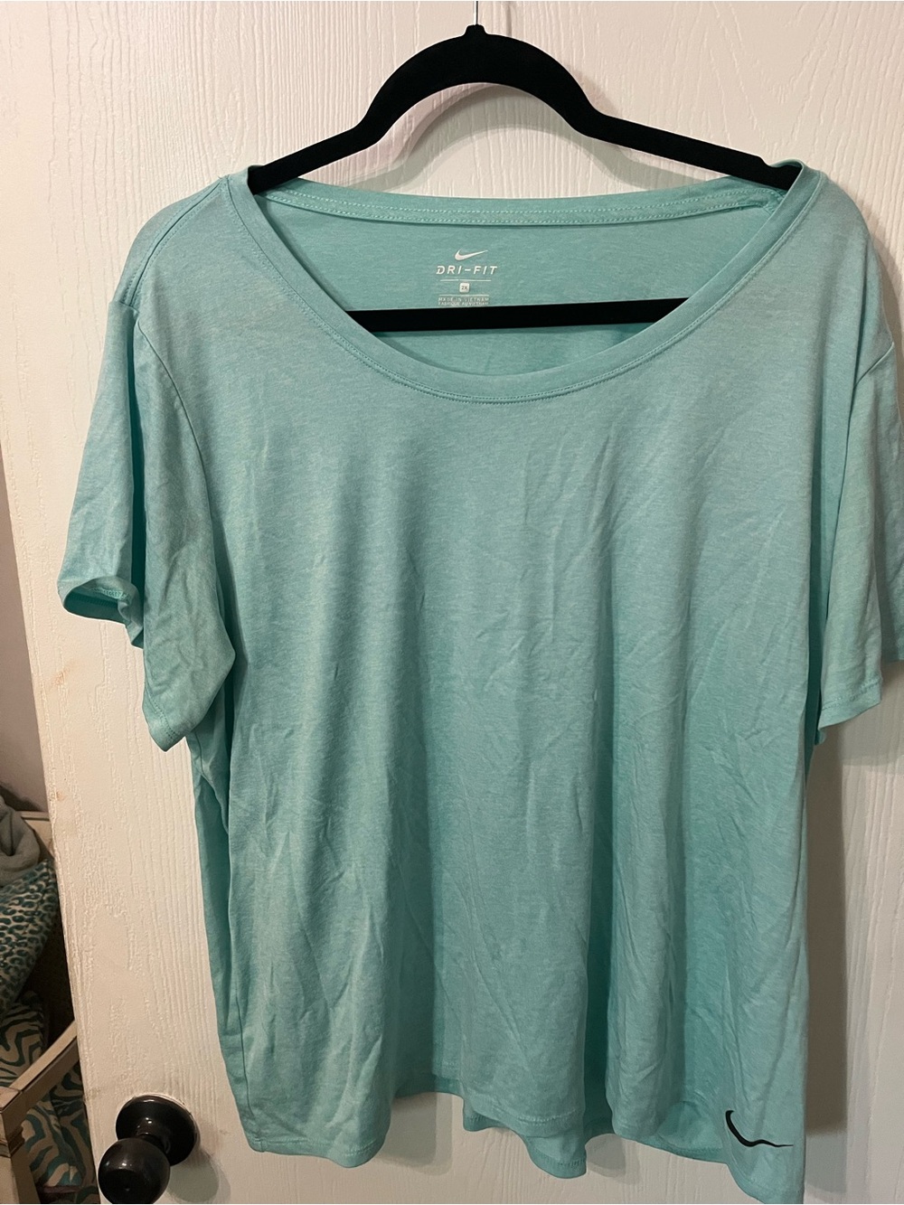 Nike Aqua Dri-FIT Scoop Neck Tee